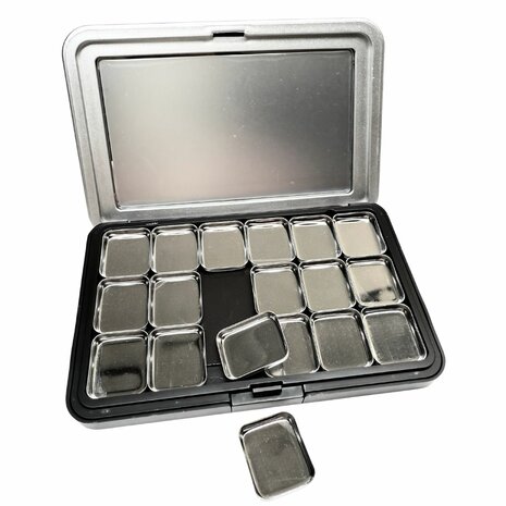 Paint palette mini 18 empty boxes