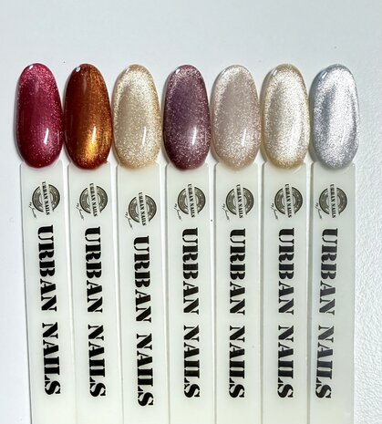 Medal Glow Cat Eye Collectie